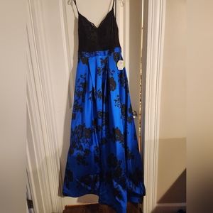 NWT Windsor blue and black ball gown size 11